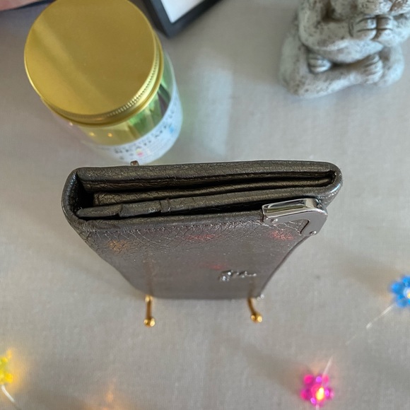 Prada soft saffiano metallic wallet EUC. $75 Authentic w silver hardware - Picture 5 of 16